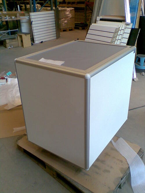 http://nuiteq.com/blogassets/sverige/newbox2.jpg