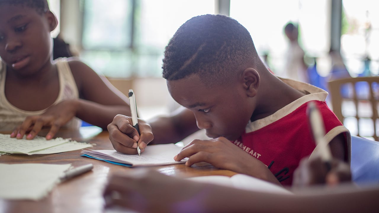 children writing